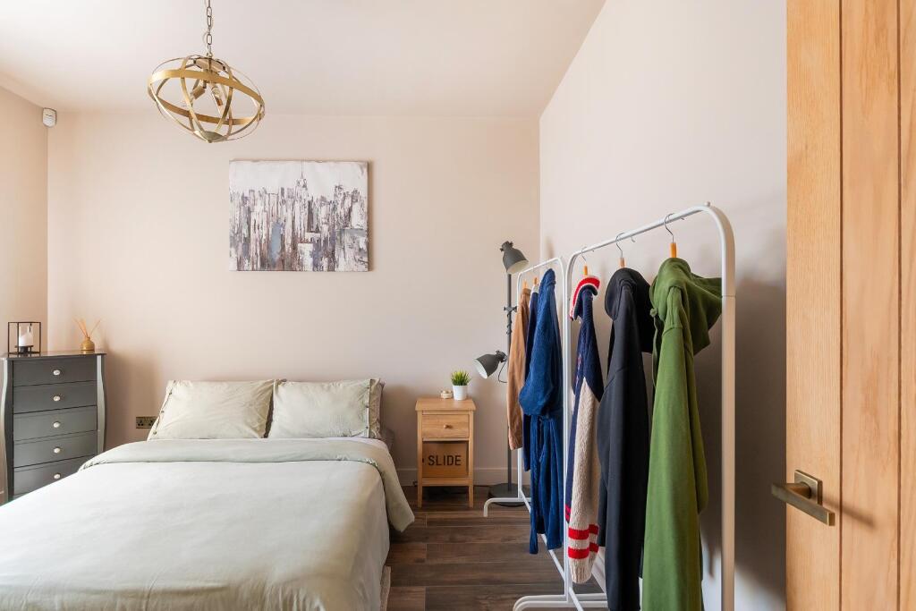 3C5LBY - Bedroom M.jpg