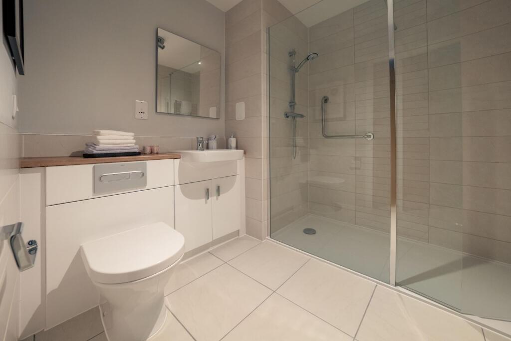 The Cedars, Malpas - Shower Room