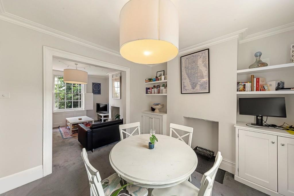 Dining Room (2).jpg