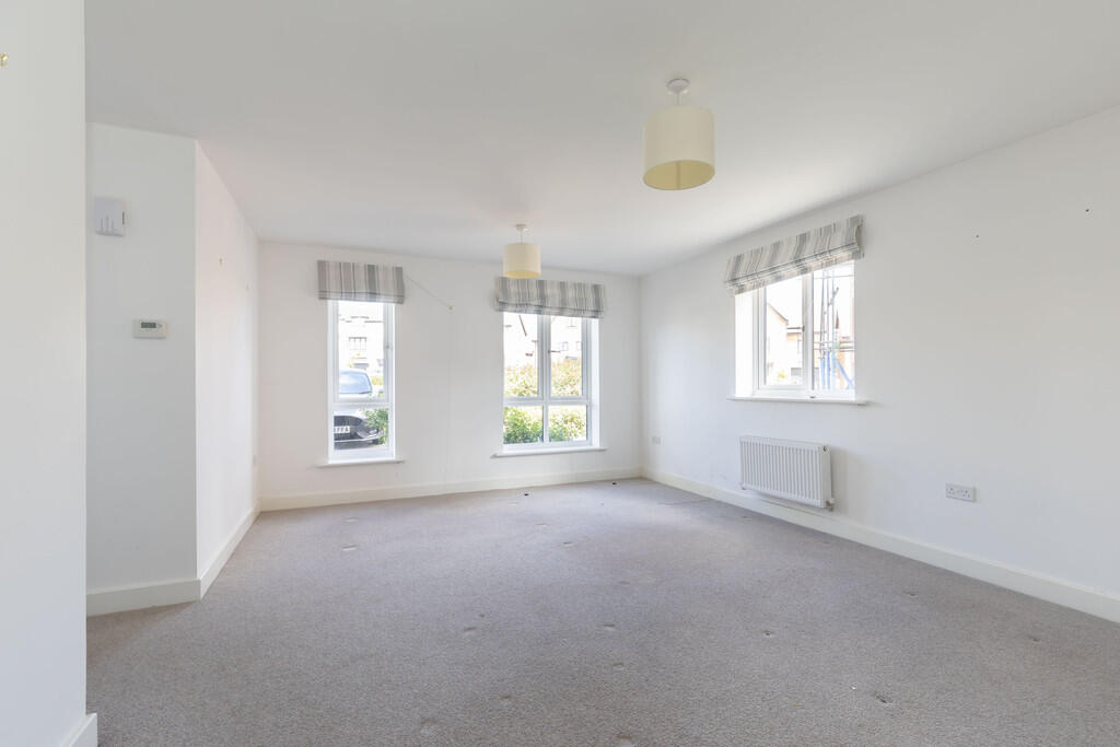 Flat 2, 2 Harvest...