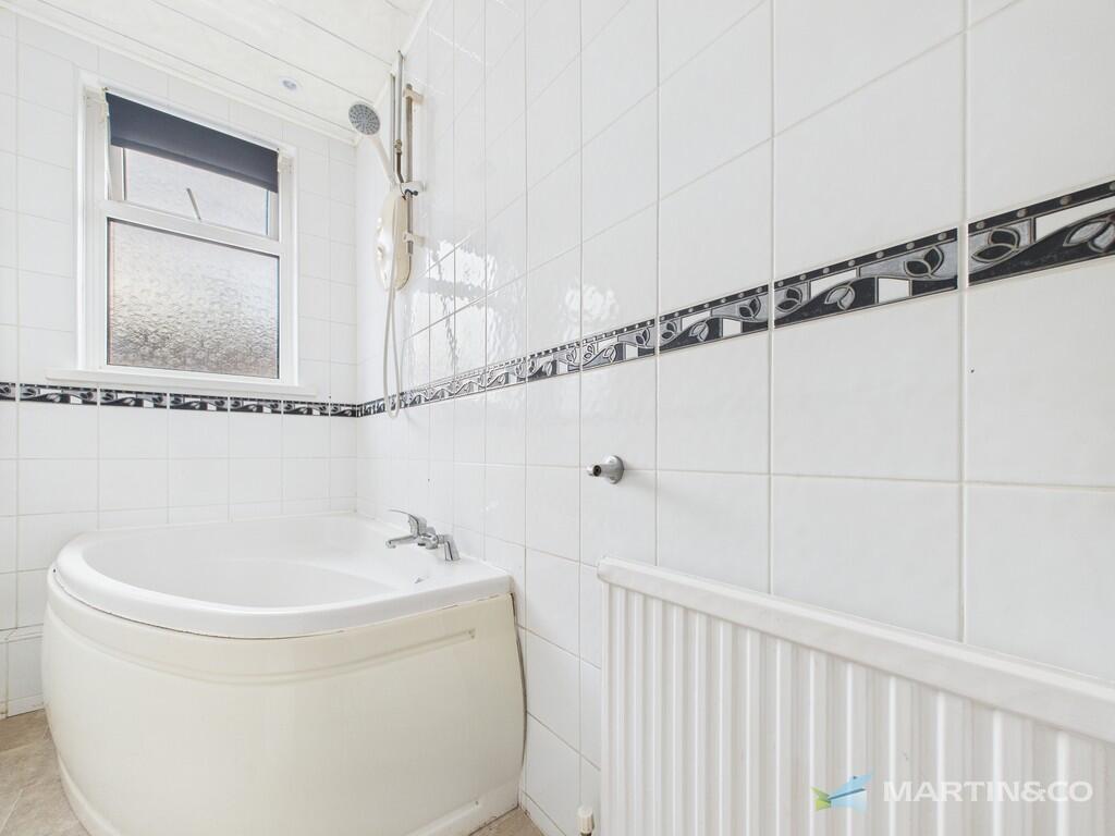 CAM02318G0-PR0546...