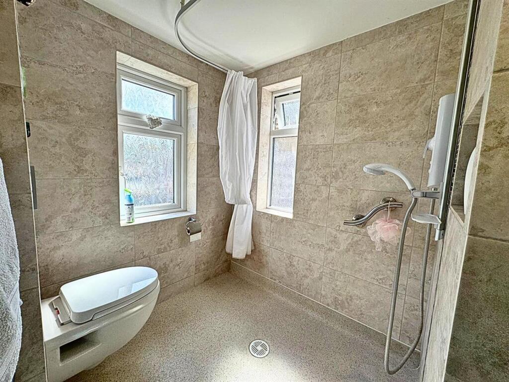 En-suite Shower Room/Wet Room