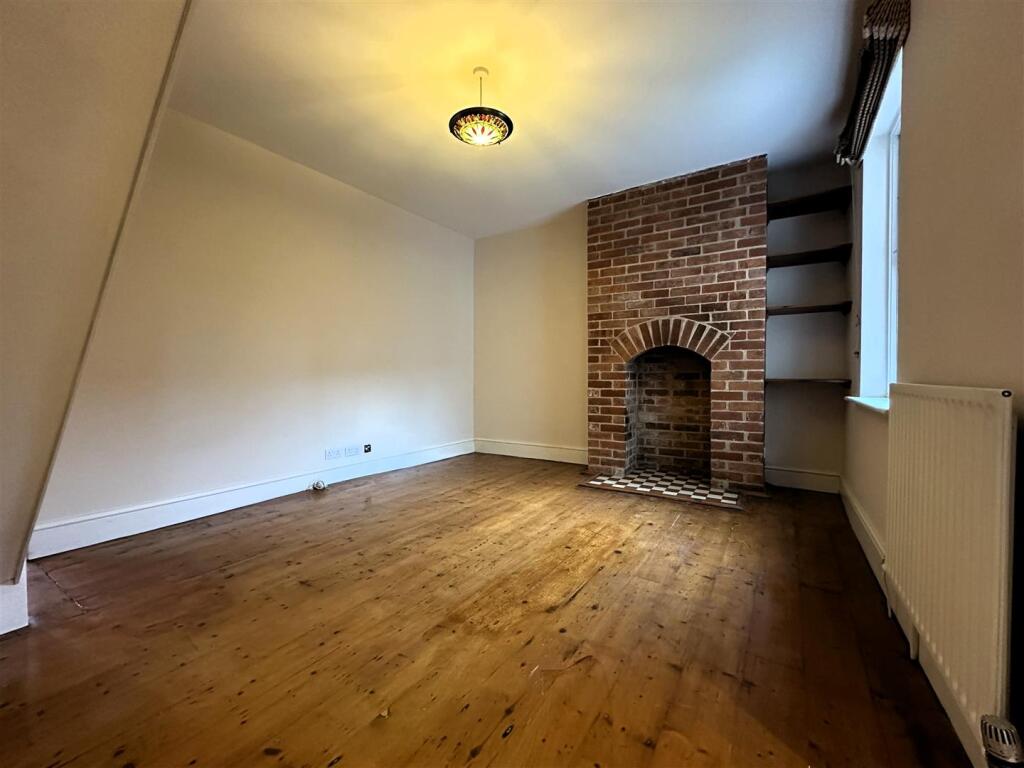Lounge II.jpg