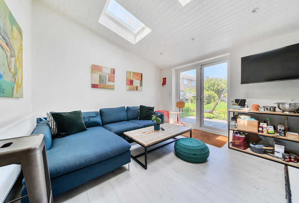 1303874-10-68553c...