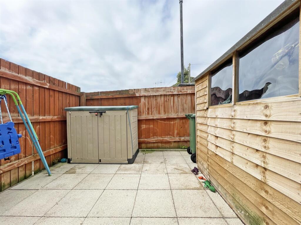 Beagle Road 4 - Rear.jpg