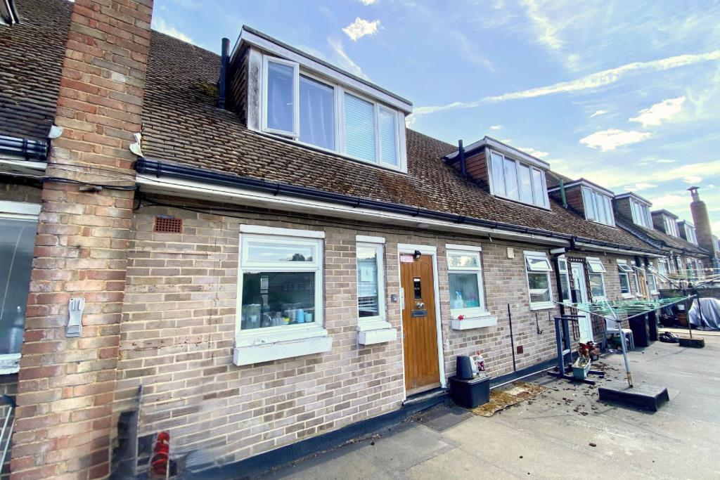 Front Aspect &amp; Access: