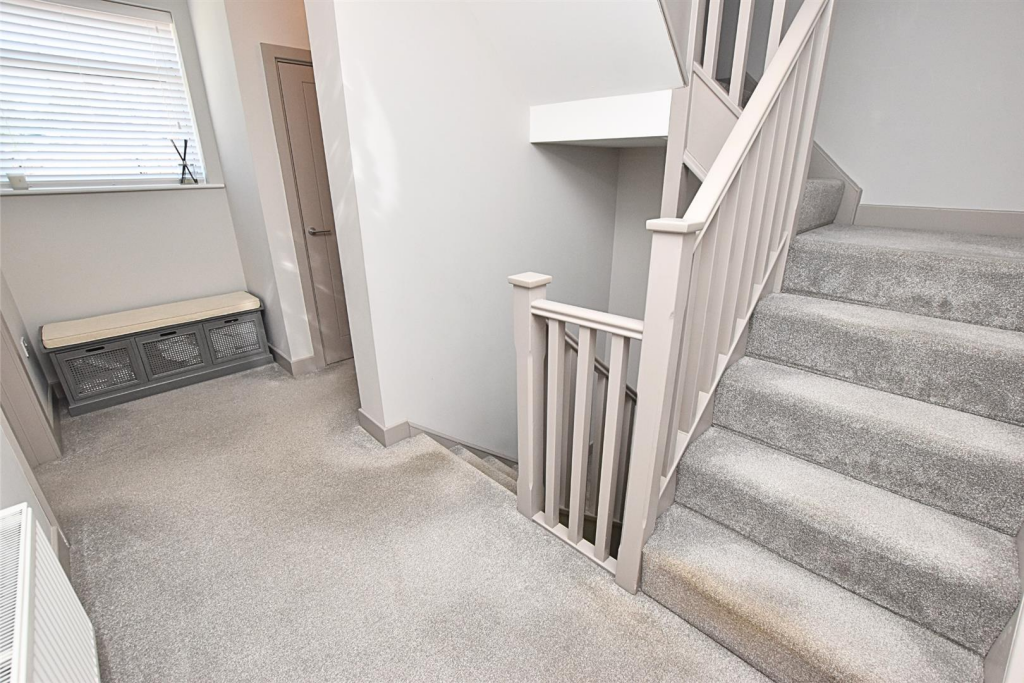 FIRST FLOOR LANDING