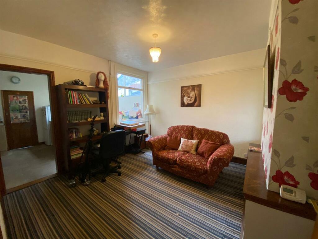DINING ROOM: