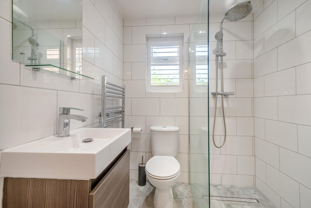 8649457-interior0...