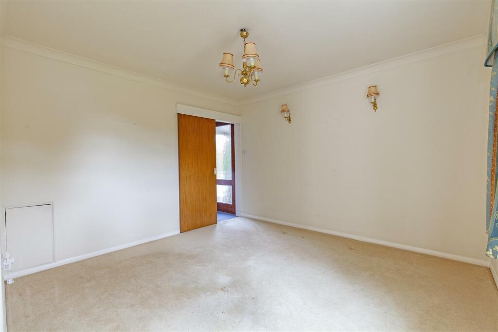 Dining Room-2.jpg