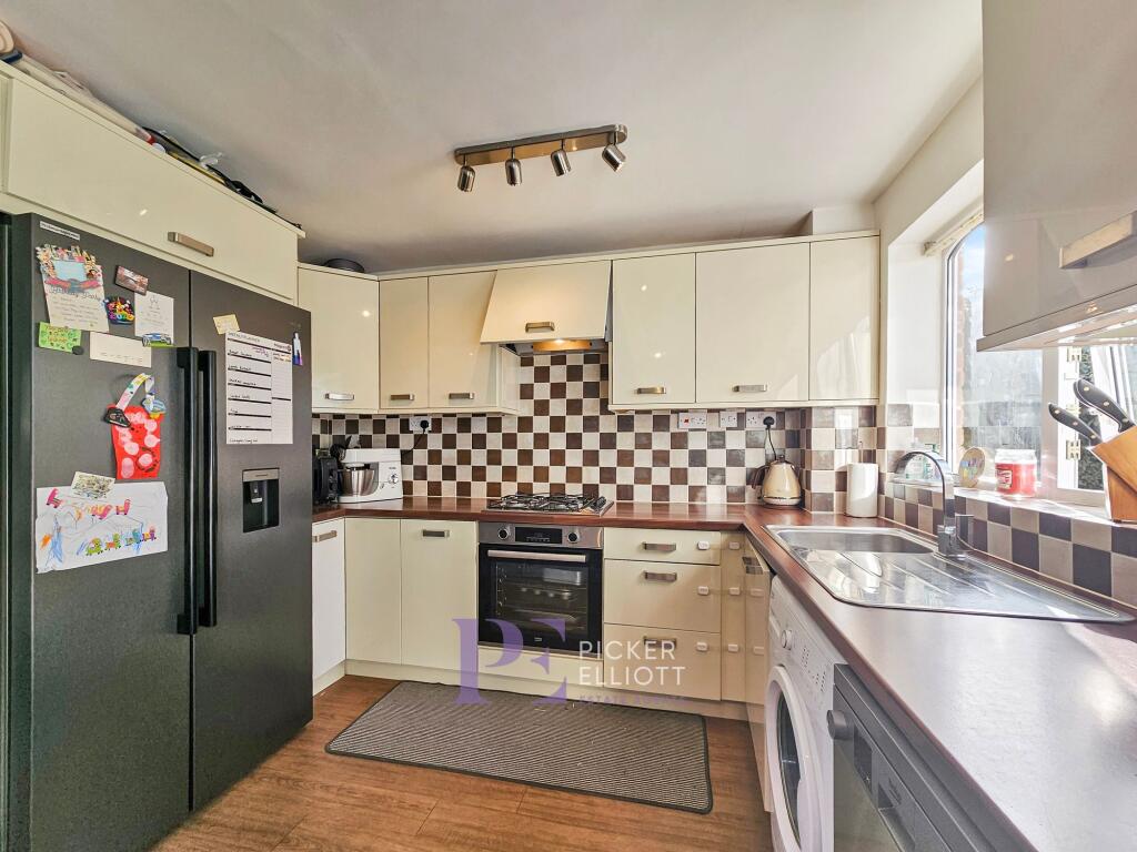 Kitchen dining room