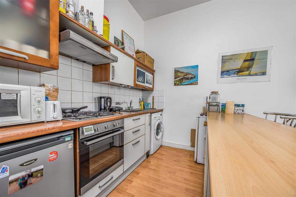 54 Victoria Road North, Southsea-Small-PorticoMark