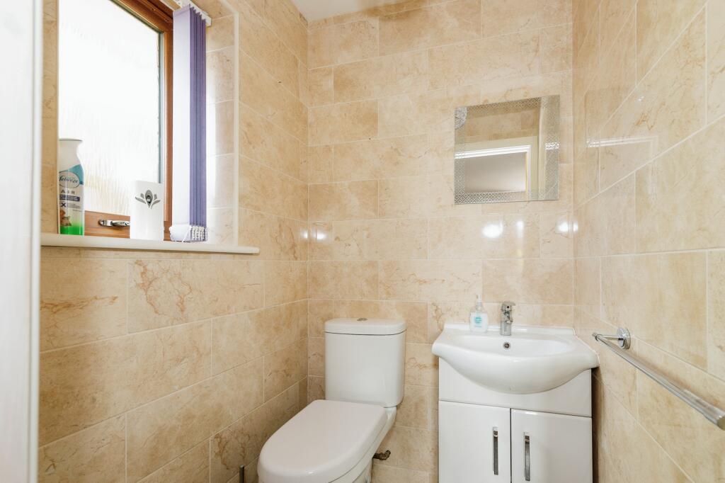 En-suite W.C.