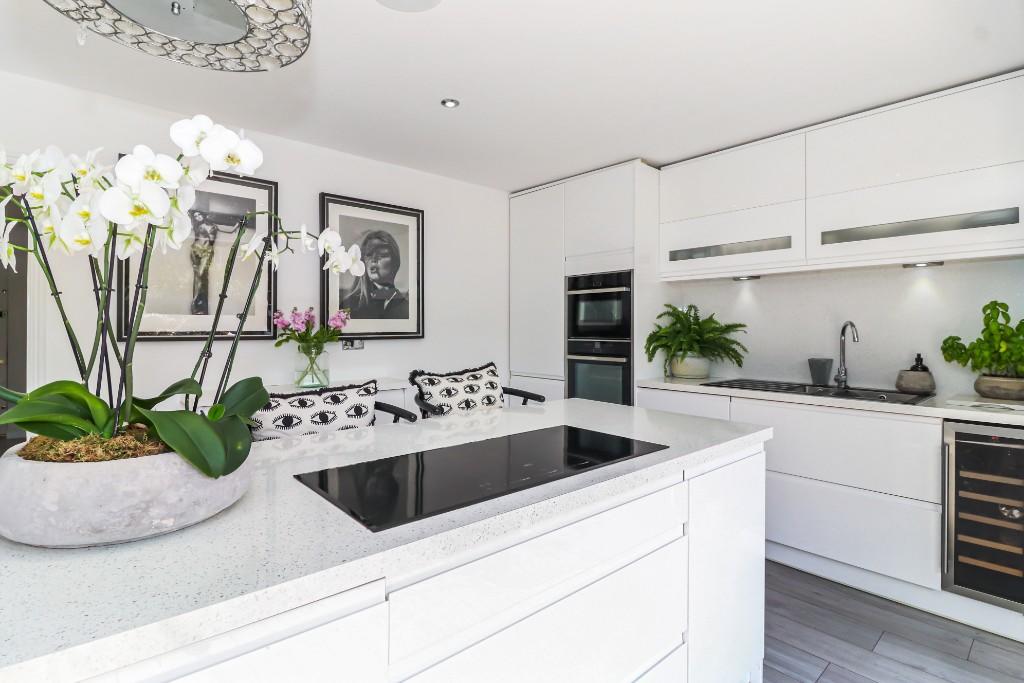 Kitchen/breakfast rm