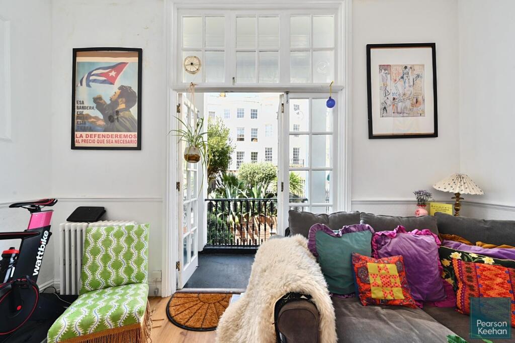Flt 1, 27 Norfolk Square, BN1 (7).jpg