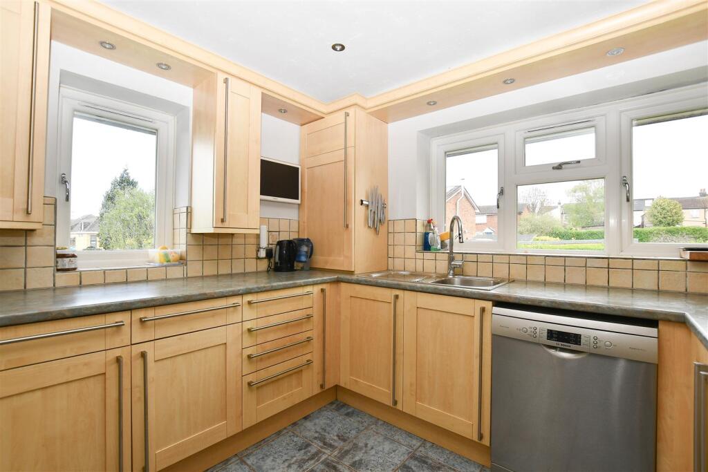 Kitchen.jpg