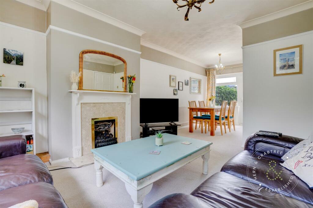 Manor Way, Whitchurch, Hern Crabtree (10).jpg