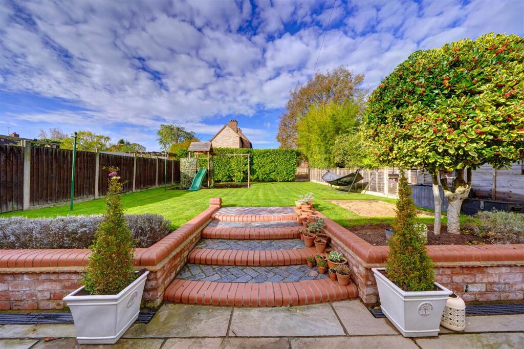 13 Apple Tree Walk (16).jpg