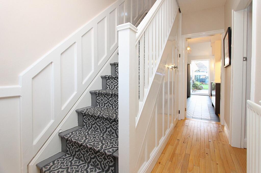 Amblecote Road, Brierley Hill, DY5