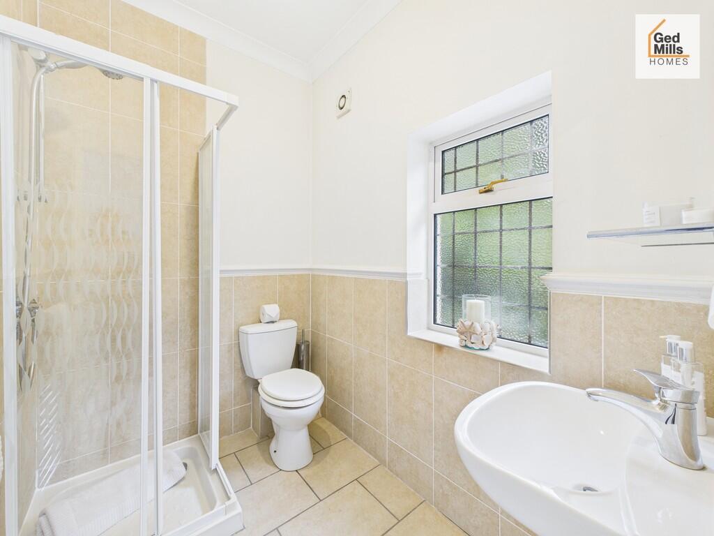 CAM04261G0-PR0080...