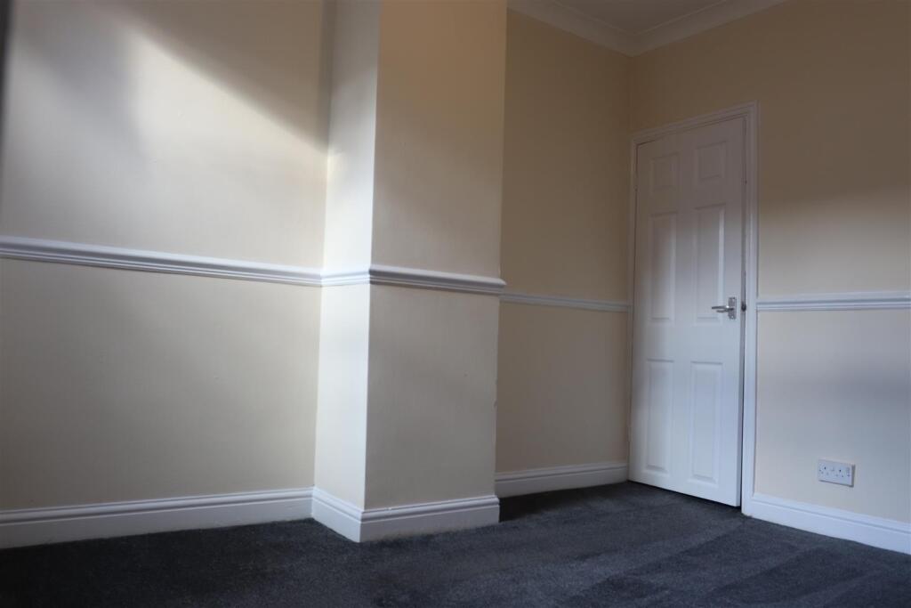 Middle second bedroom