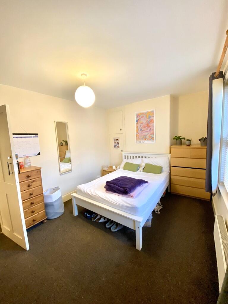 6A5597EE-FB1B-453...