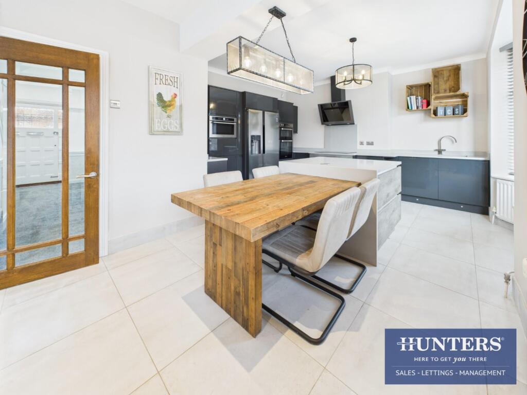 Kitchen / Living Room