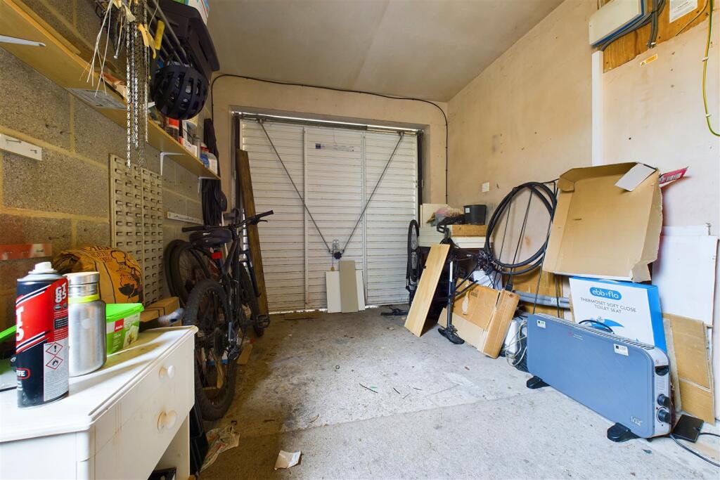 1 Coombe Brook Lane, Fishponds, Bristol BS5 7EZ | 