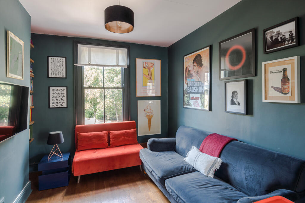 228300 - 28B Cephas Avenue-33.jpg