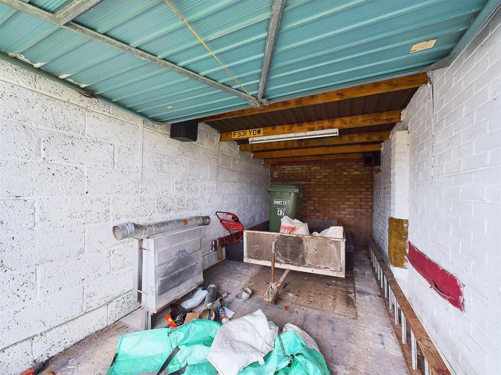 11 - Two-Bed Terraced House In Yate Form Modernisa
