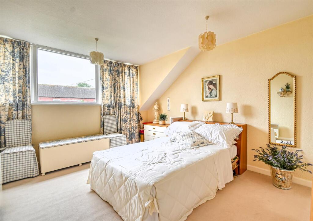 65 Six Ashes Road-10.jpg