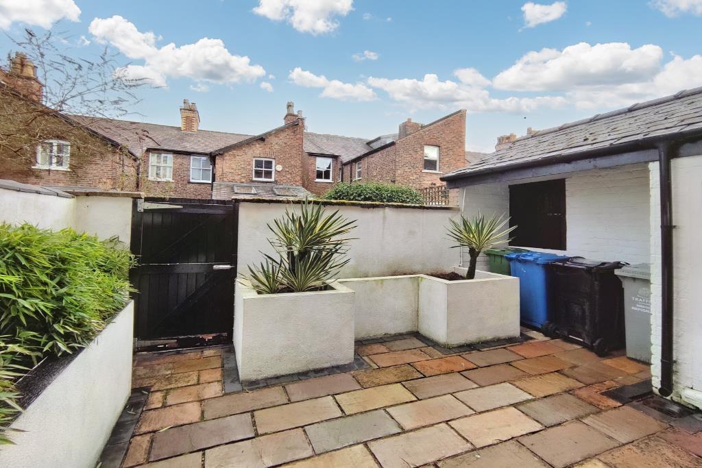 Courtyard Garden 1