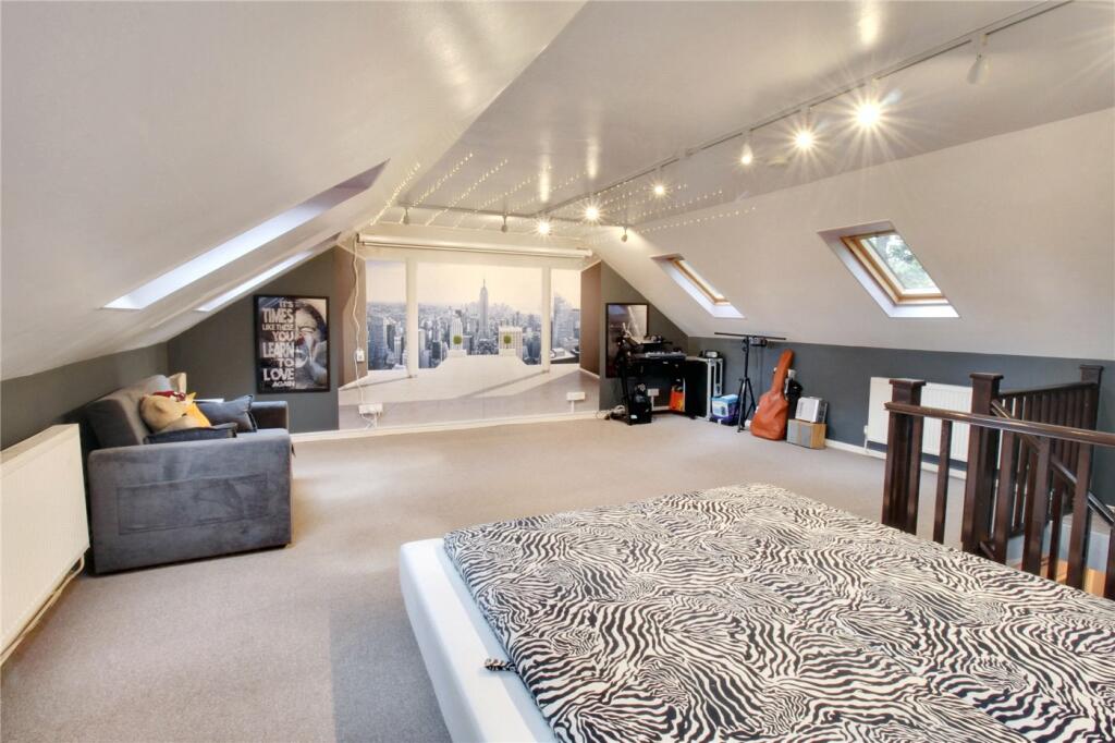Cinima/Guest Room