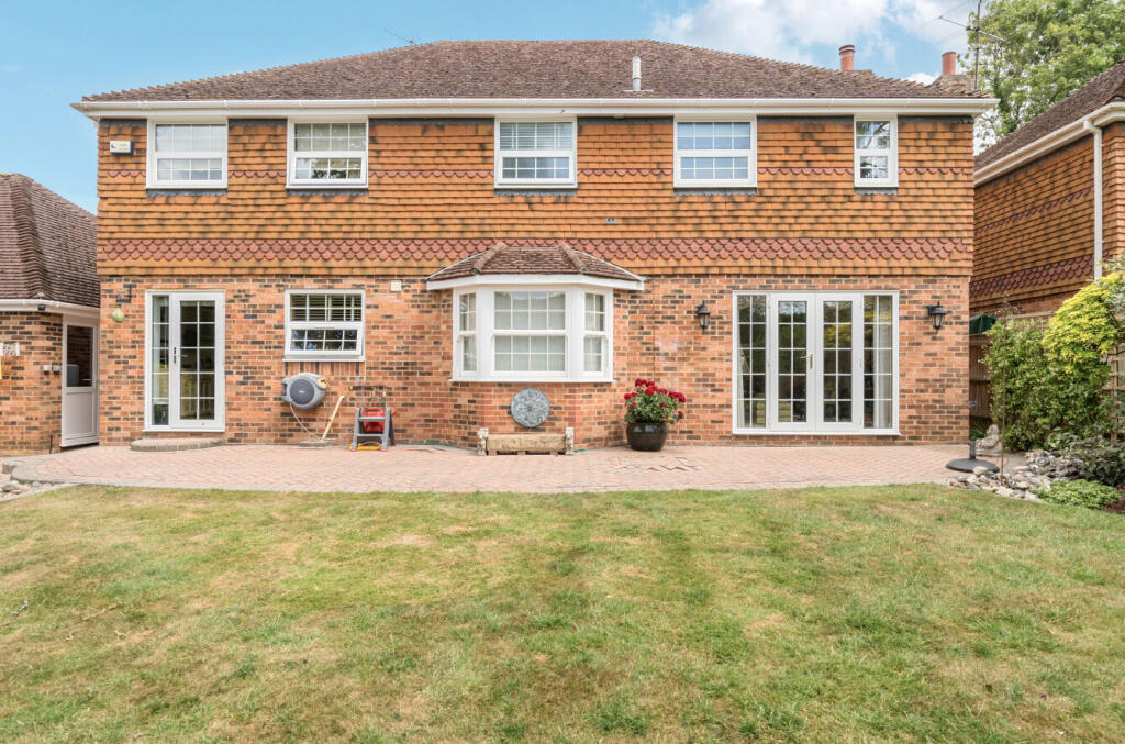 1313440-5-685934b...