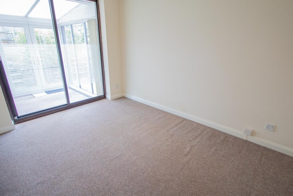 Bedroom 3/dining room