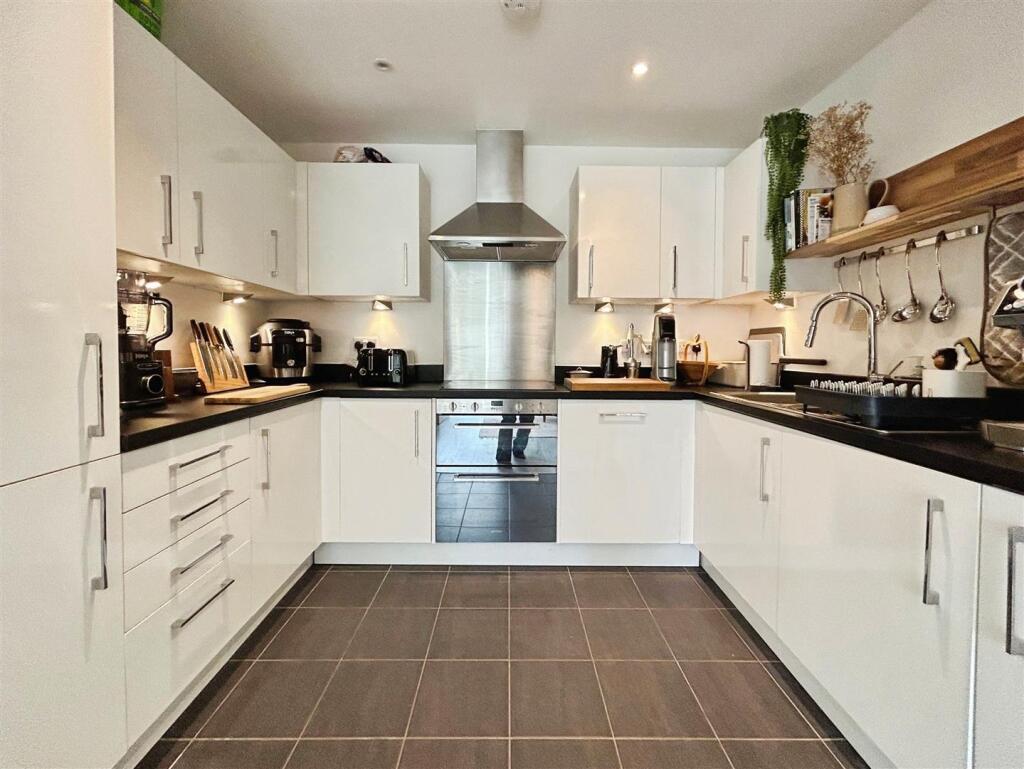 5366511a-8-4F6A-B269-E0302B382190-4440-000002B7925