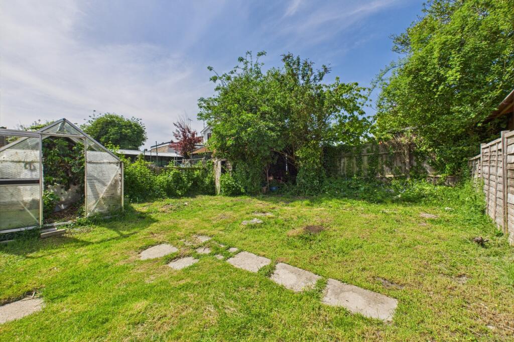 CAM02545G0-PR0396-STILL022
