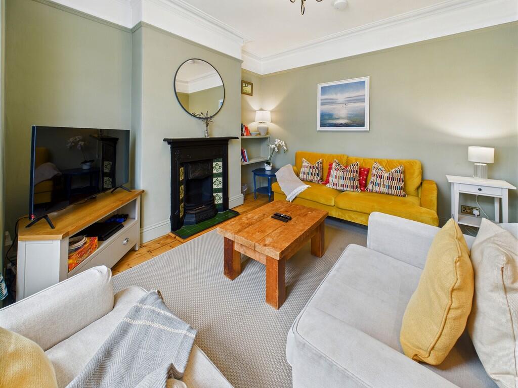 CAM02089G0-PR0495...