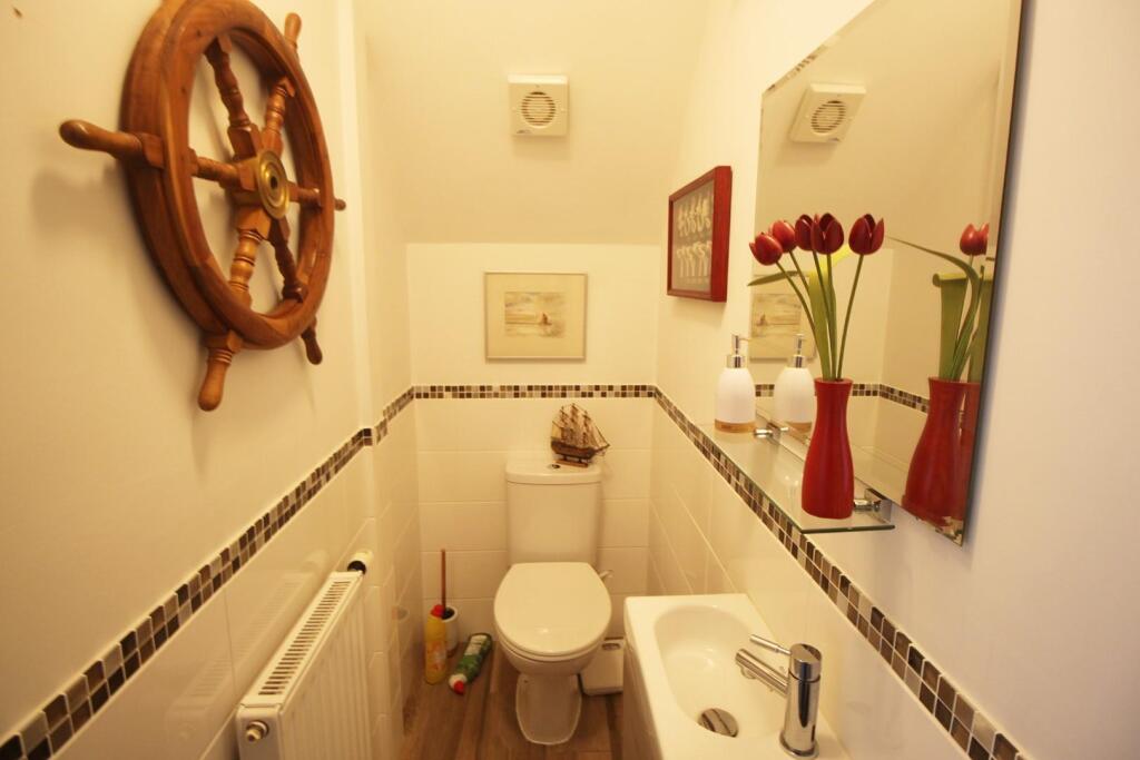 WC.JPG