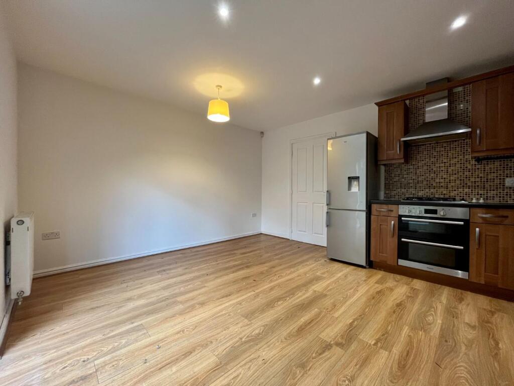 Dining Kitchen Aspect 2