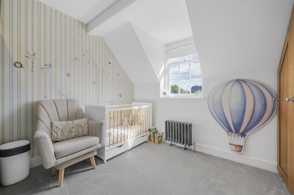 babyroom1.jpg
