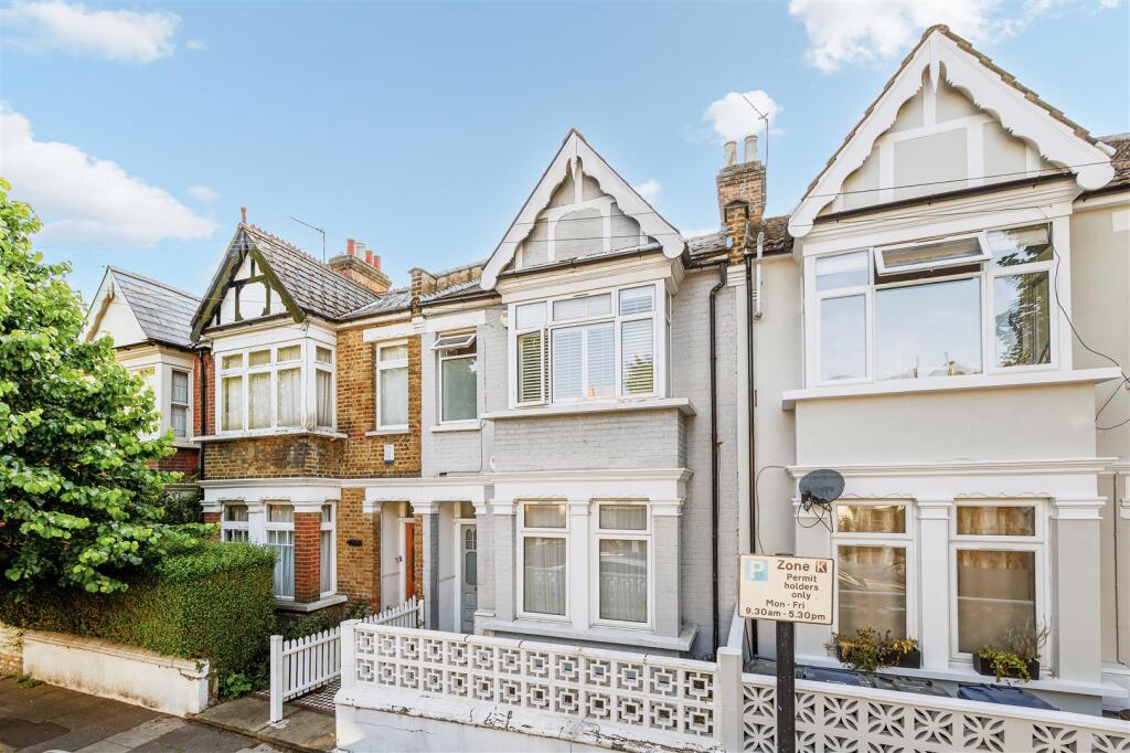 Flat 1 - 31 Birkbeck Grove-2.jpg