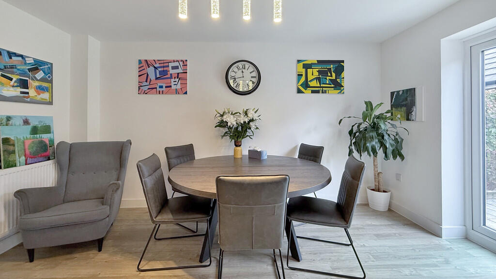 Kitchen/dining ro...