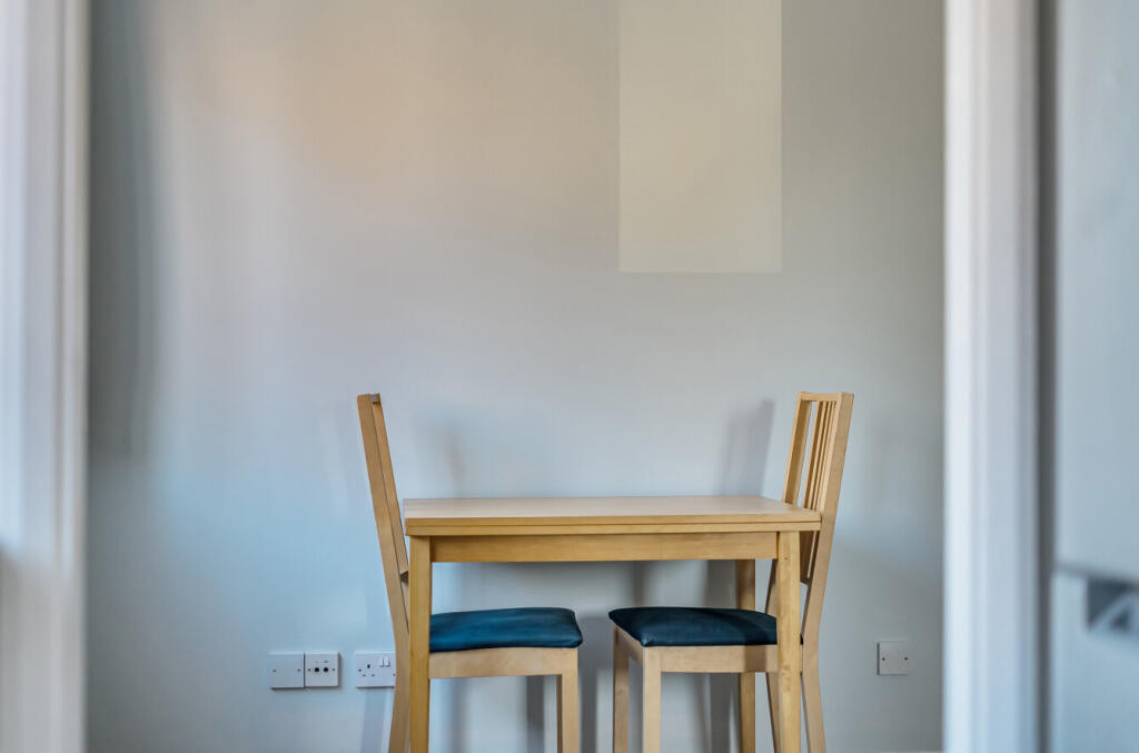 1384042-10-692071...