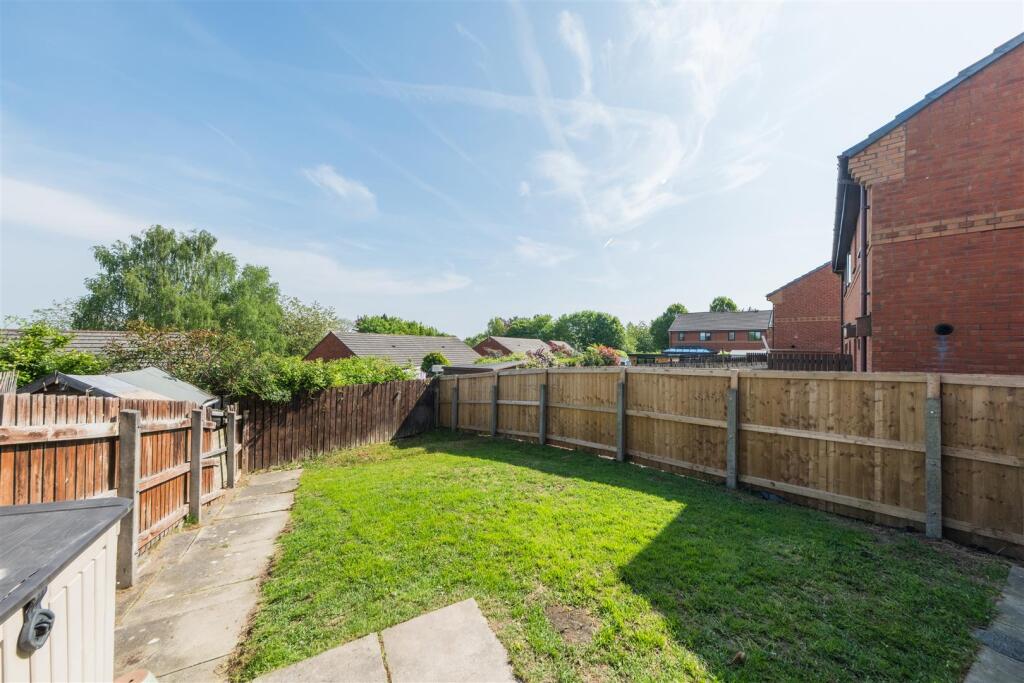 9 Simmonds Close-027.JPG