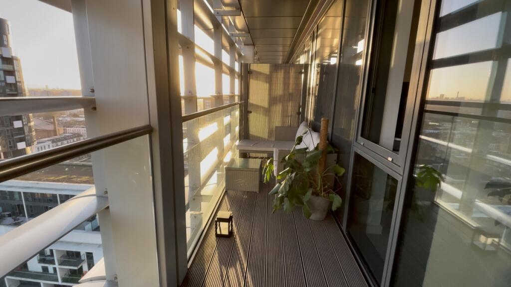 7 Balcony