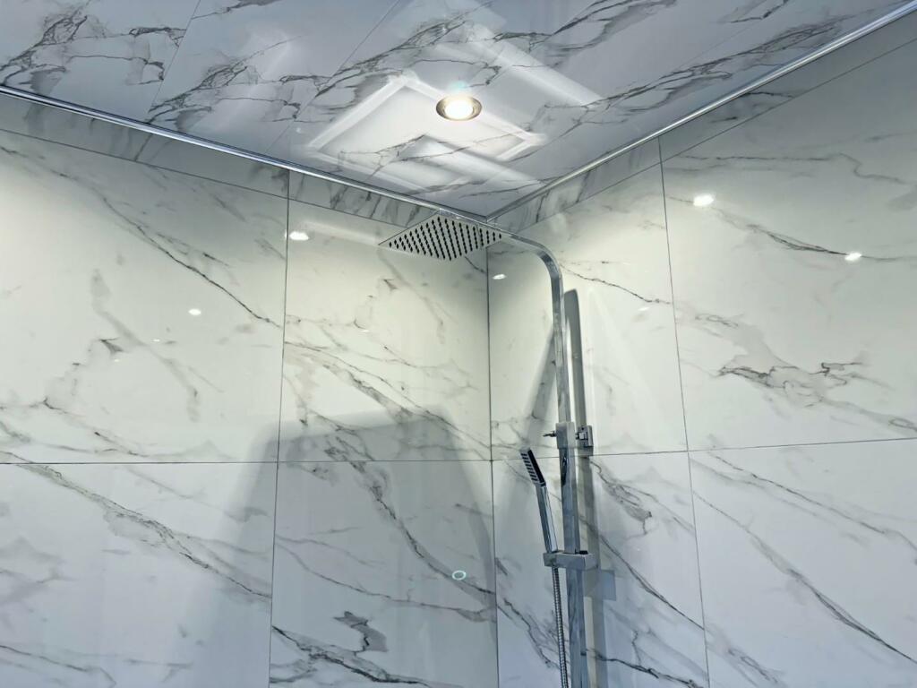 RomanRd133Newbath3.jpeg