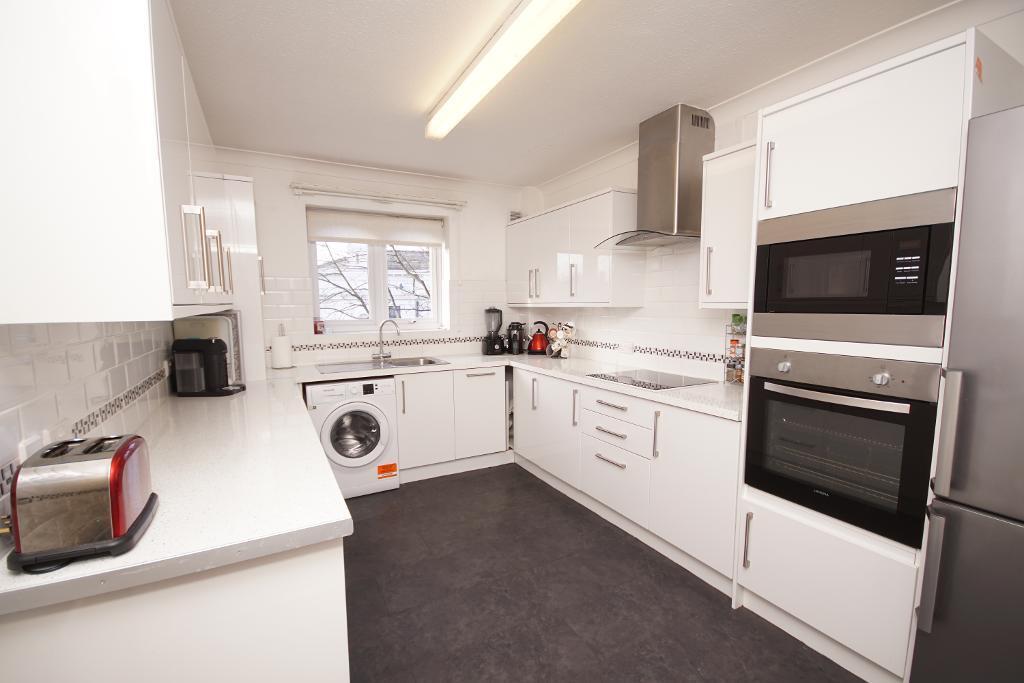 Modern Fitted Kitchen