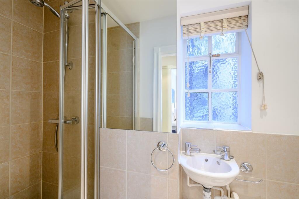 8452739-Interior10.jpg