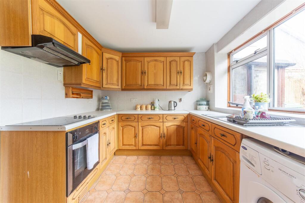 29 Llanyravon Way-17.jpg